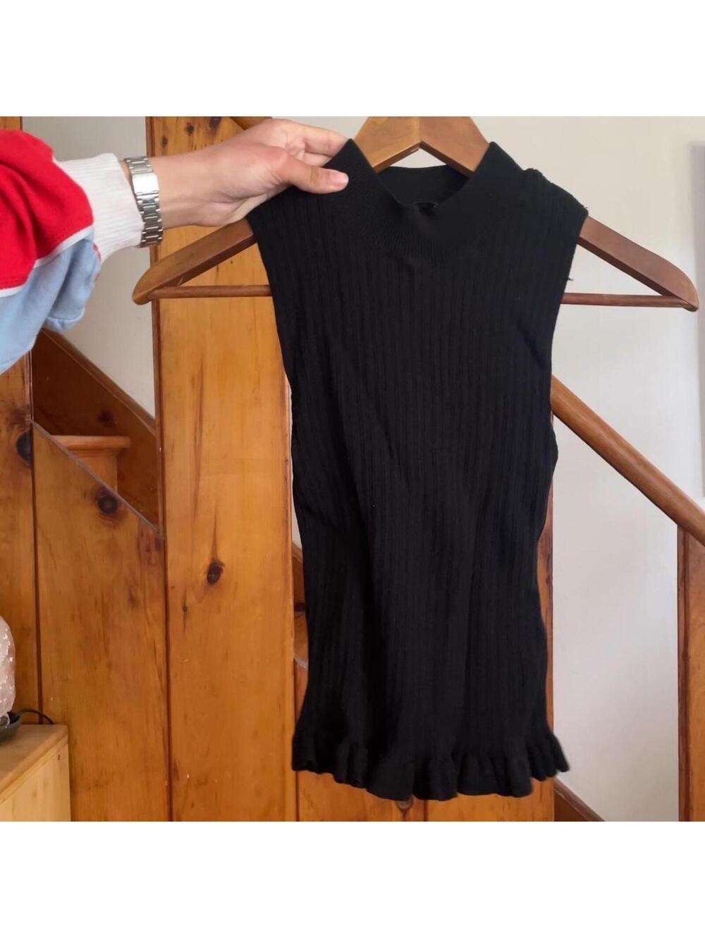 Topshop black ribbed tank top with ruffle hem Size 6